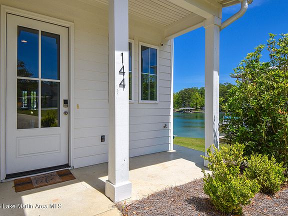 5th image of 144 Oak Dr