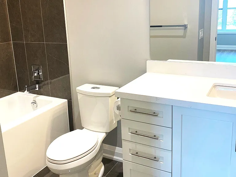 5917 Main St E #508 — Photo 9