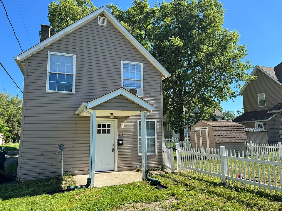 1st image of 214 E Myrtle Ave