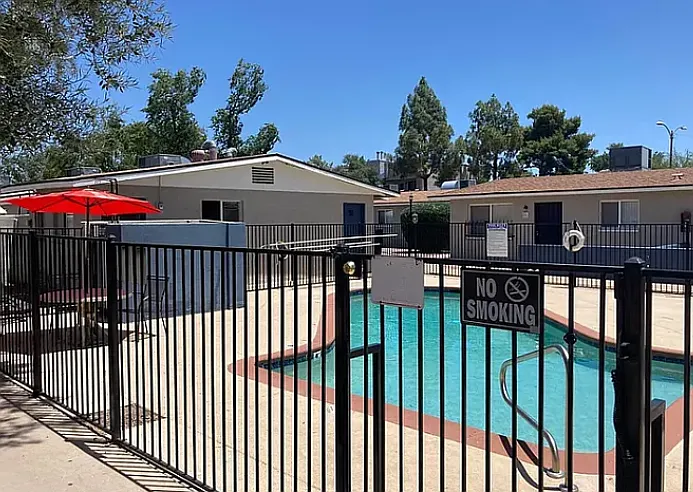 Madison Villas — Photo 16