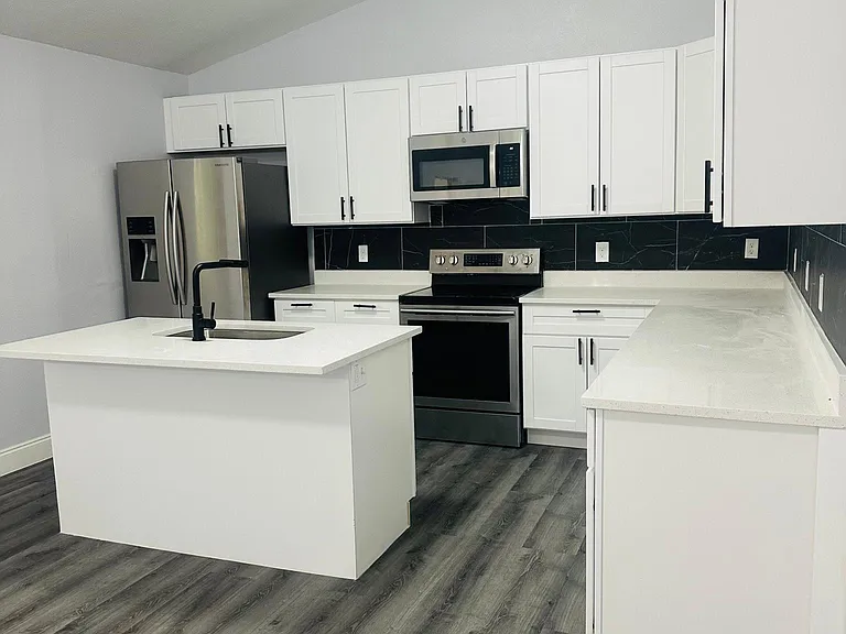648 Pyramid Ave — Photo 24