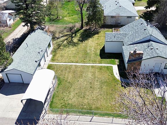 2nd image of 310 W Carbon Ave
