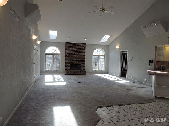 4th image of 427 Norman Dr