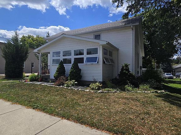 2nd image of 305 Ditto St