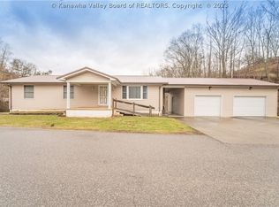 1932 White Oak Dr, Sissonville, WV 25320