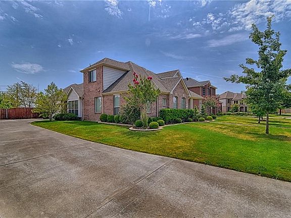 2nd image of 3008 Saint Joseph Dr