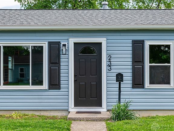 5th image of 233 Elmwood Ave