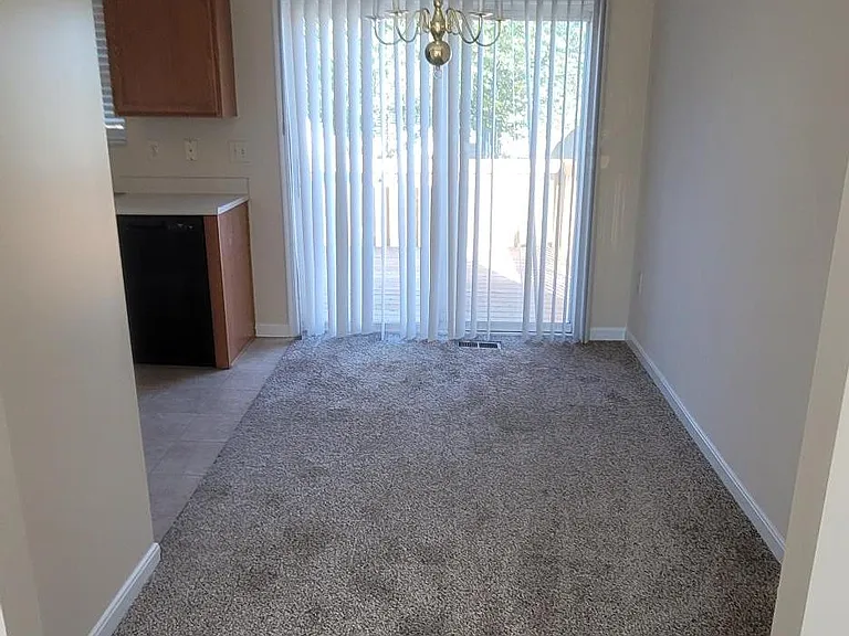 2938 Donjoy Dr — Photo 7