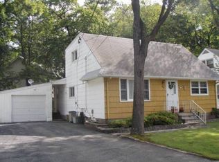 311 Lake Shore Dr, Lake Hiawatha, NJ