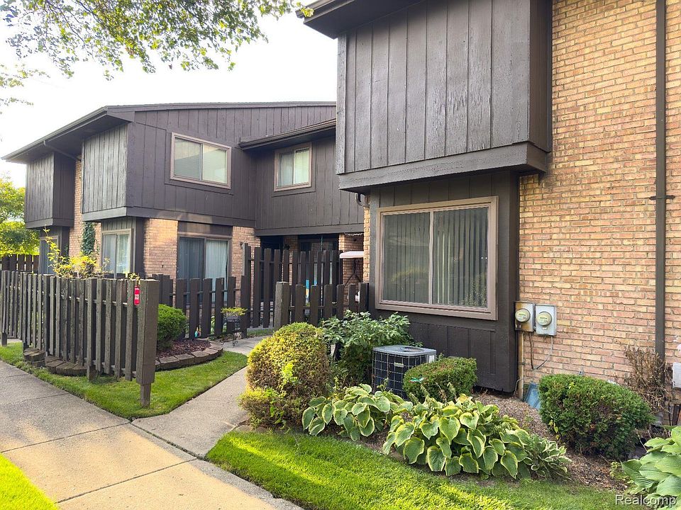 1st image of 37333 Clubhouse Dr #86