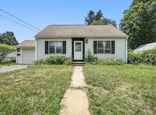 4 Salem St, Palmer, MA 01069
