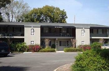 1st image of 3200 Fairway Ln APT 3