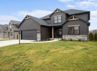 887 Lone Oak Blvd, Fort Wayne, IN 46818