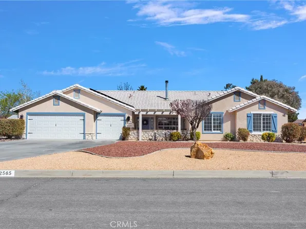 12565 Highline Dr, Apple Valley, CA 92308