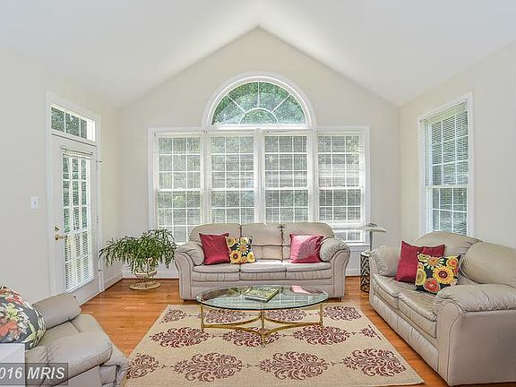 3rd image of 6446 Lake Meadow Dr