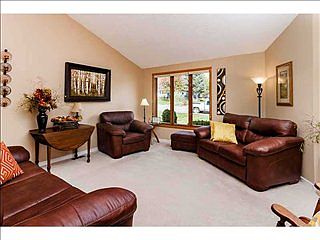 2nd image of 4530 Toyon Dr