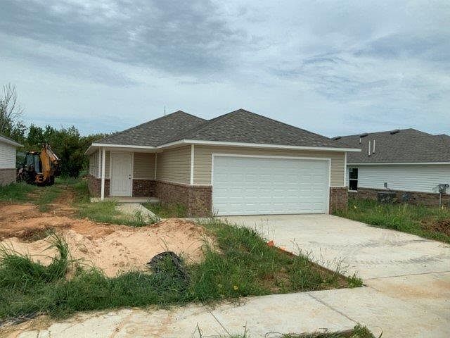 2nd image of 1818 E Krayler Ave