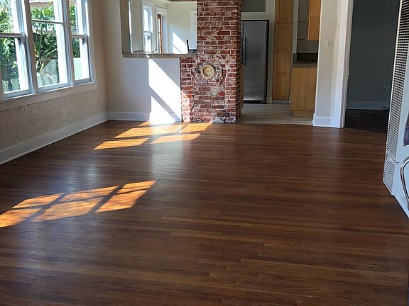 3rd image of 1644 Lincoln Ave