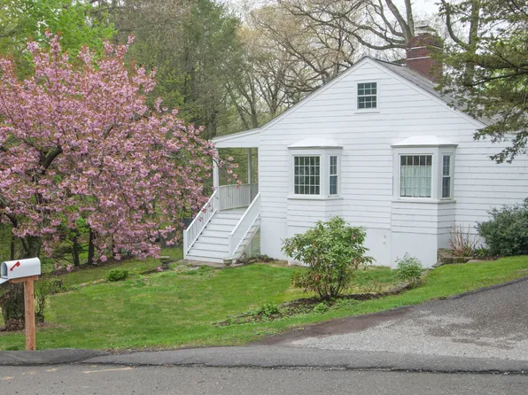 35 Greenway Dr, Greenwich, CT 06831