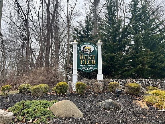 2nd image of 4 Fox Path