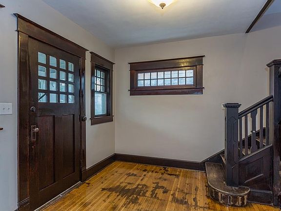 4th image of 3629 N Kenwood Ave