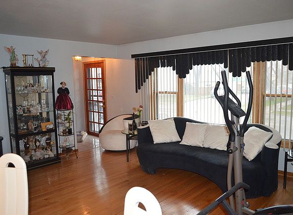 2nd image of 2658 N Oak Park Ave