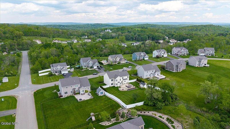 2nd image of 46 Haywood Lane