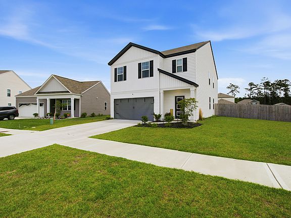 4th image of 200 Watersglen Dr