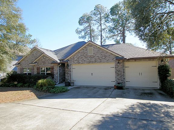 2nd image of 902 Tadpole Ave