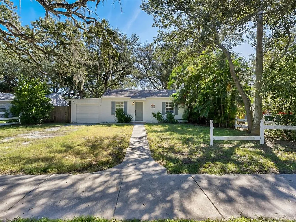 2 bed, 1.0 bath, 984 sqft, $2,535 — Photo 2
