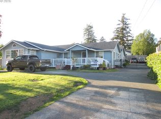 910 Easy St, Brookings, OR 97415