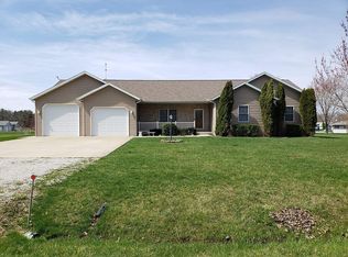 4 South Shrs, Sullivan, IL 61951