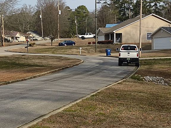 5th image of 460 Rosemary Ln