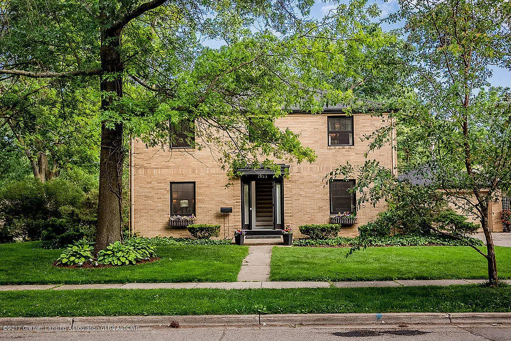 1133 Southlawn Ave photo 1