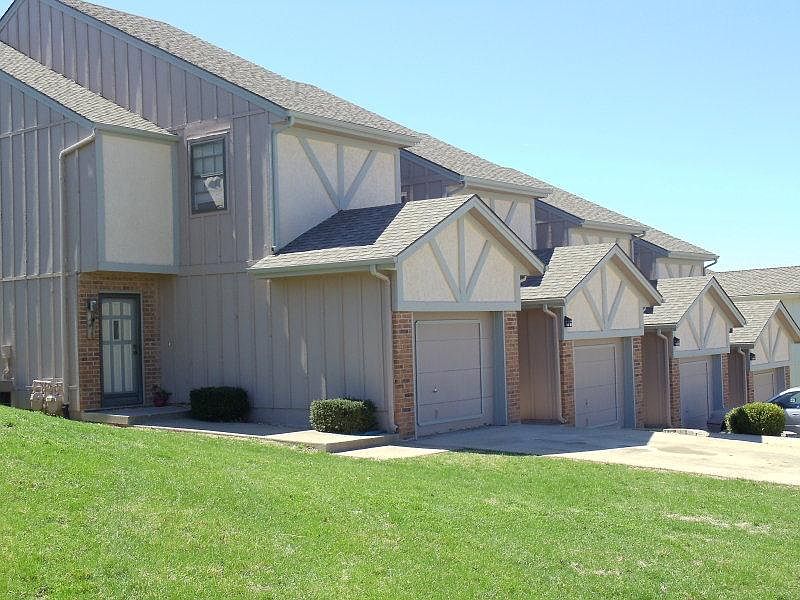 2nd image of 3577 NE Independence Ave