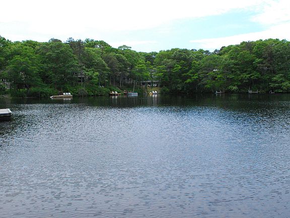 3rd image of 184 Fells Pond Road
