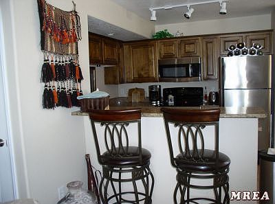 Kitchen Breakfast Bar