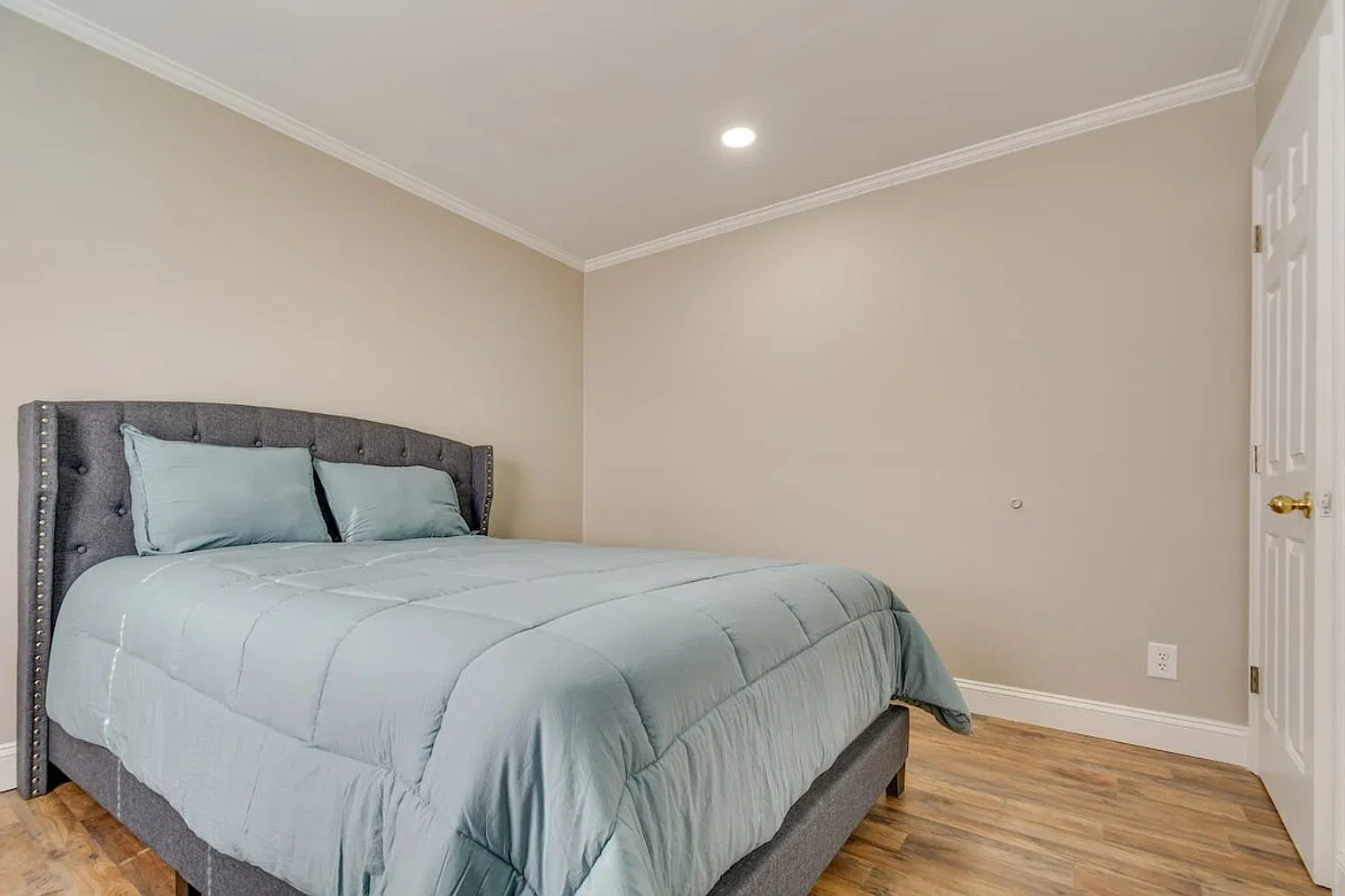 3 bed, 2.0 bath, $4,838 — Photo 3