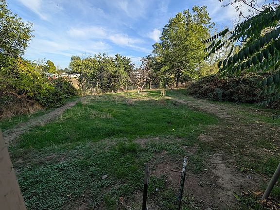 5th image of 131 N Garden Ct