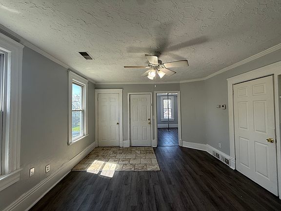 2nd image of 2653 W 27th St #2655