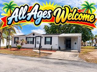 649 Queen Palm Dr, Davenport, FL 33897