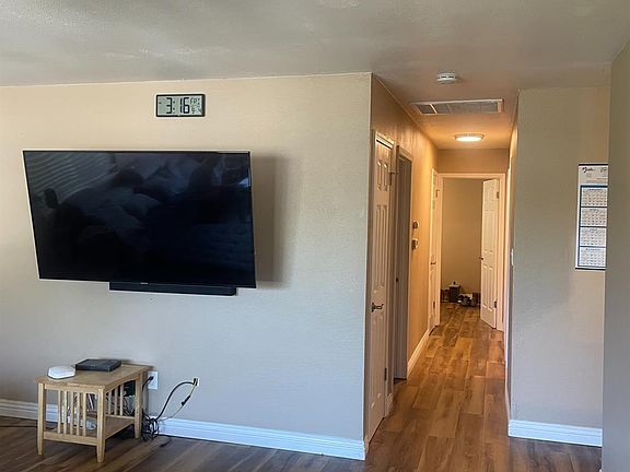 4th image of 8712 Elk Way