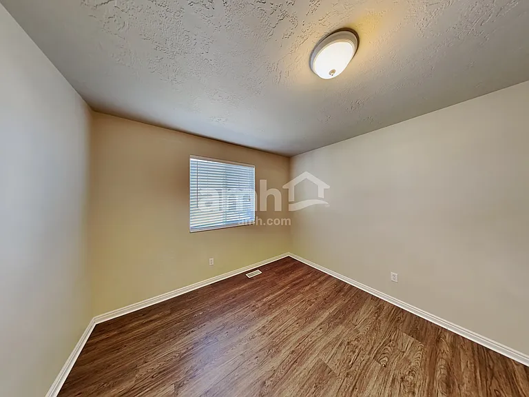 2475 W 1325 N — Photo 9
