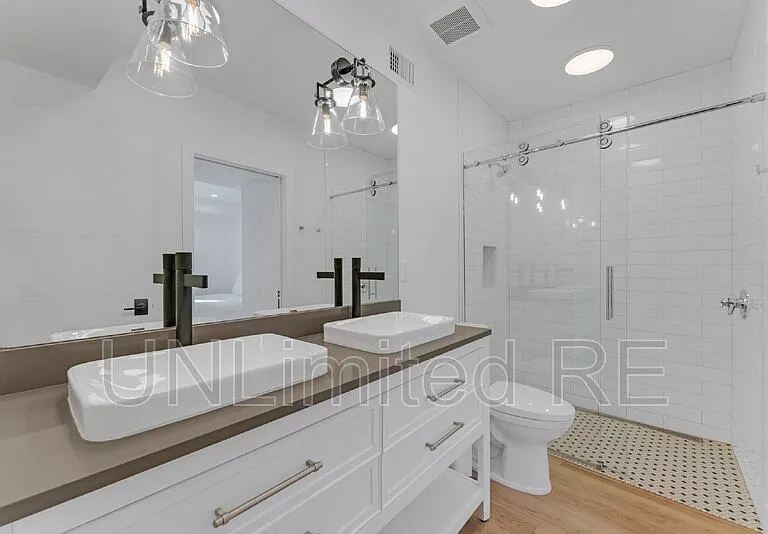 918 W Summit Ave #B — Photo 11