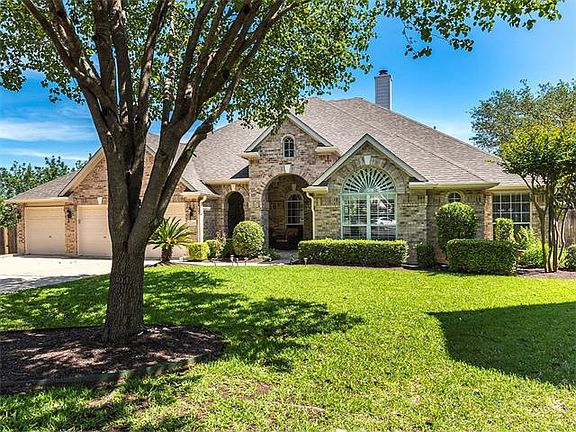 4th image of 2229 Buena Vista Ln