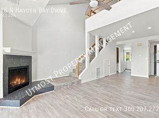 178 N Hayden Bay Dr, Portland, OR 97217