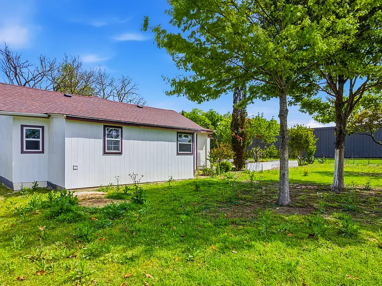 2543 County Road 332 — Photo 29