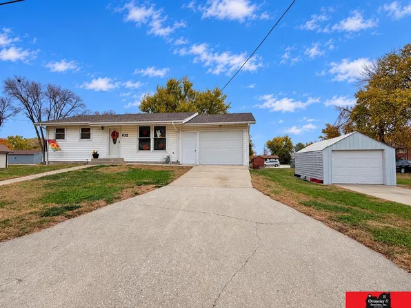 632 W Grant St, West Point, NE 68788
