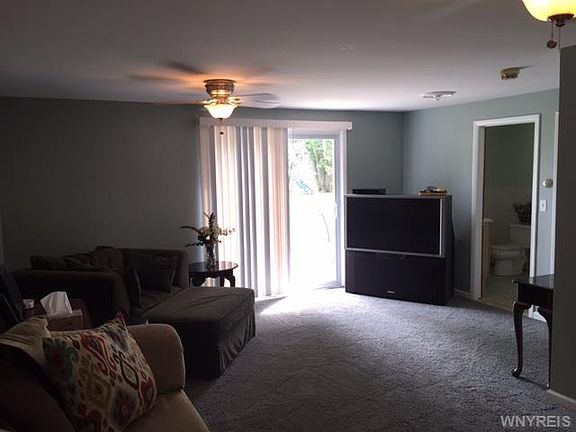 3rd image of 188 Bellingham Dr