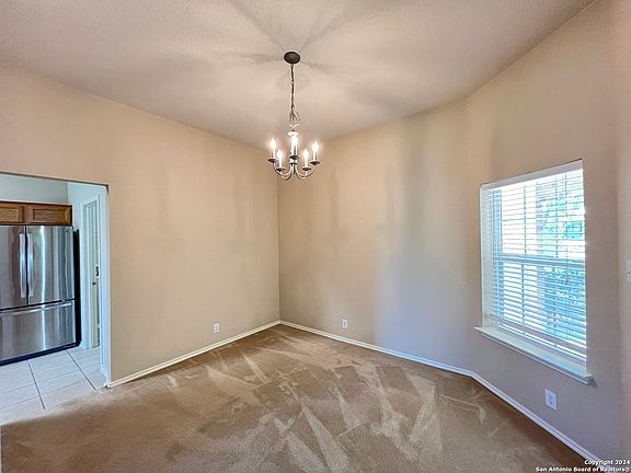 5th image of 214 CARNOUSTY DR